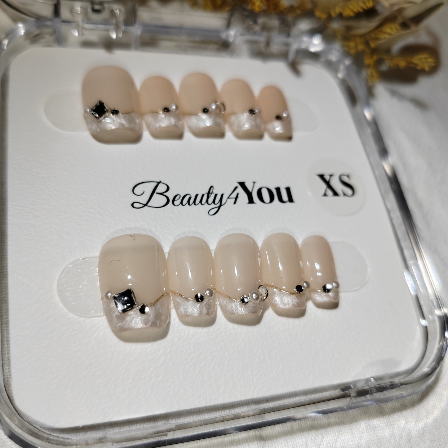 Pearl Noir A0010