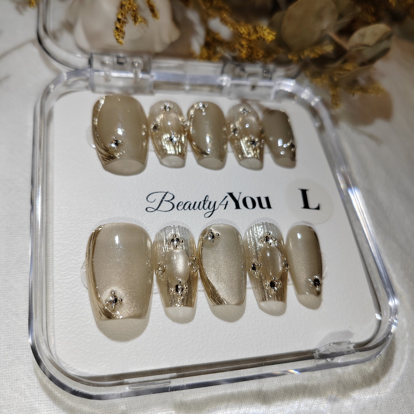 Gilded Elegance A0024