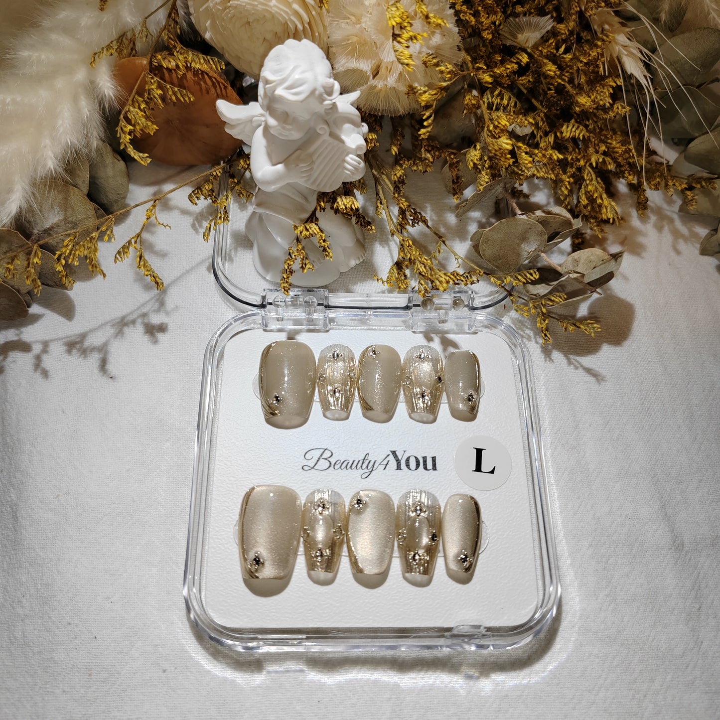 Gilded Elegance A0024