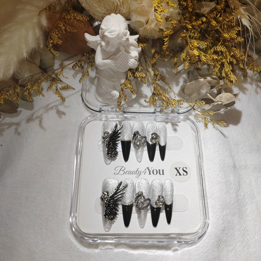 Silver Winged Charm H0083